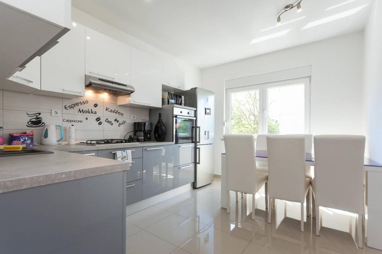 Appartamento Apartman Mark Pola Esterno foto